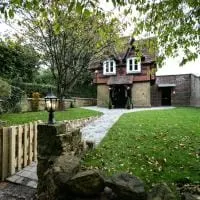 Country Estate Cottage - 3 bed - dogs welcome - Image 1