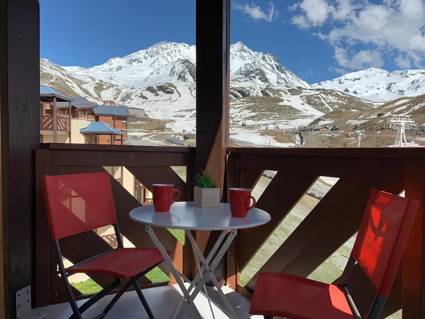 Val Thorens Temple of the Sun - ski in, ski out - Image 1