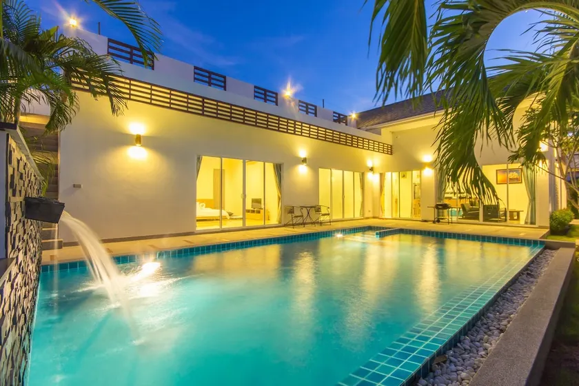 Luxury House in Hua Hin - Image 1