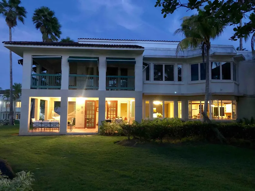 Spanish-Style Beach Villa |Pickle Ball, Pools, Gym - Image 1