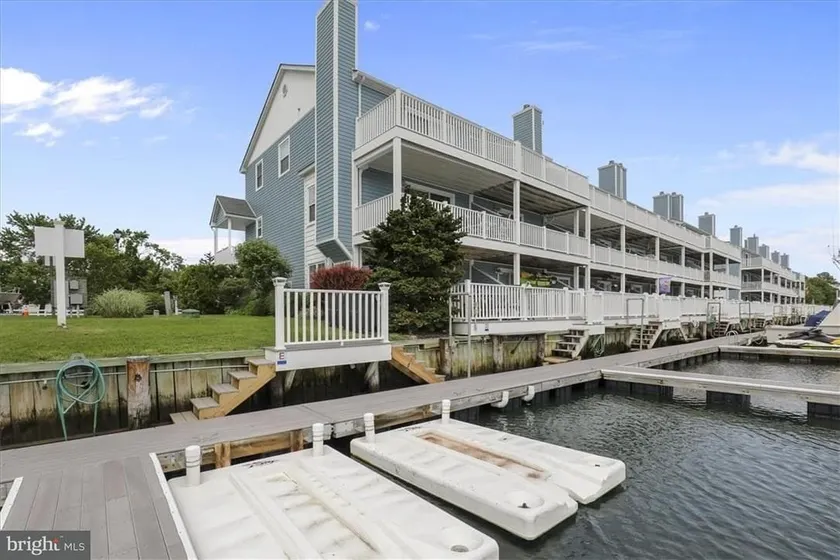 Waterfront Bethany Marina Escape - Image 1