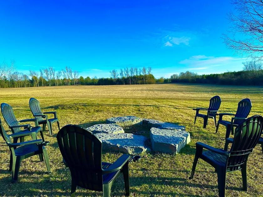 Country House On 100 Acres Of Land - Image 1