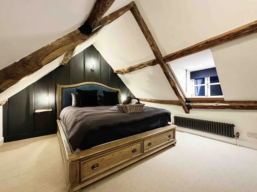 Cotswold Garden Cottage - Image 1