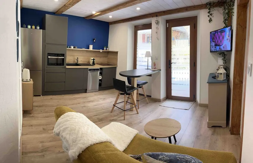 Charming, quiet 30 m 2 apartment with private terrace - Image 1