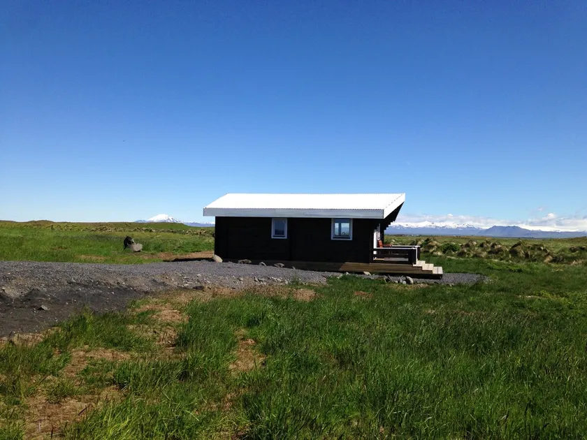 Midholl guesthouse - Image 1