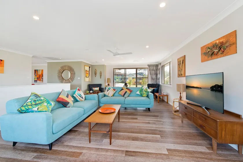 ”SHOREBREAK” at Bonny Hills - Beachfront Location - Image 1