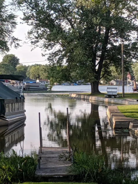 The Little Barbee Lodge *Lake Access* - Image 1