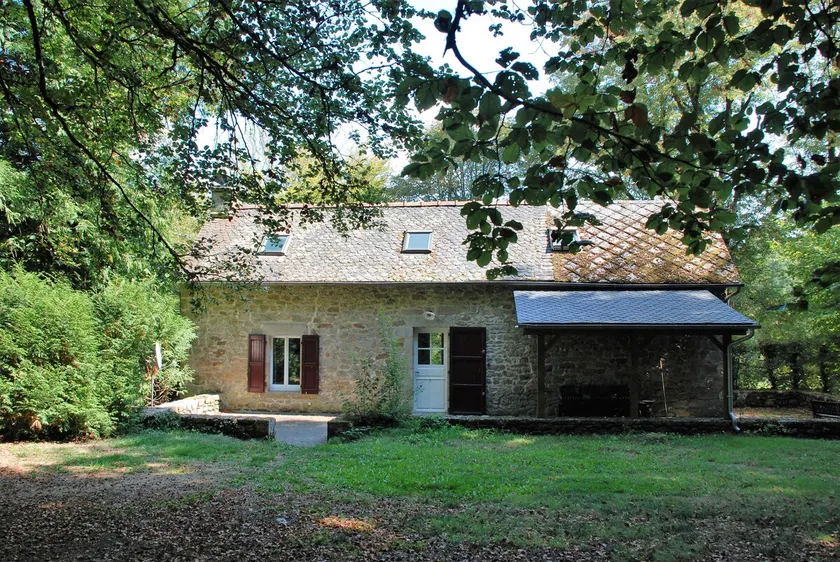 Spacious gite on the estate of Château Le Bois - Image 1