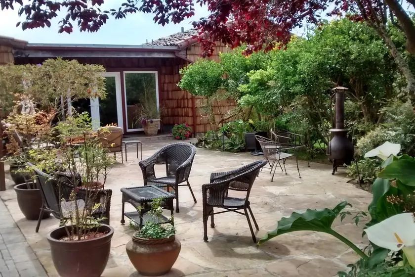 Very private 2BR/1BA bordering San Francisco - Image 1