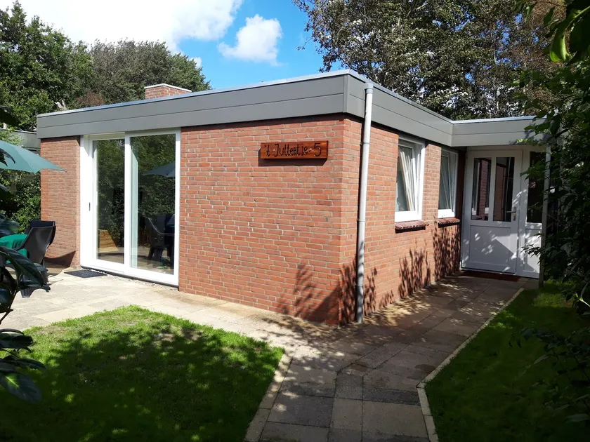 Vacation home 't Juttertje - Image 1