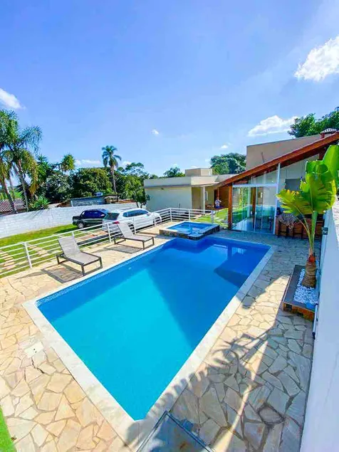 Farmhouse 5 minutes from the dam, with swimming pool. - Image 1