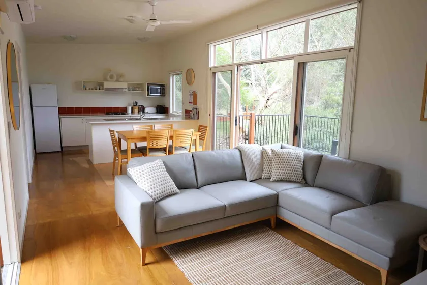 Relaxing resort stay in Cowes (3 bedrooms + WIFI) - Image 1
