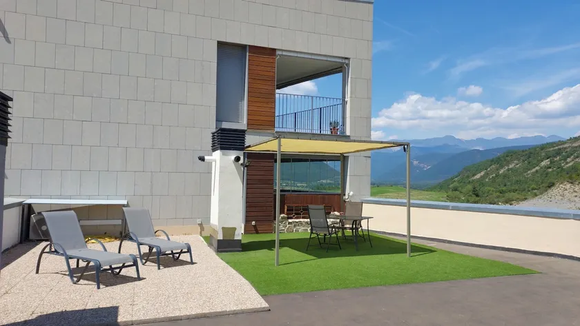 Las Margas Golf + Pirineo Aragonés - Image 1