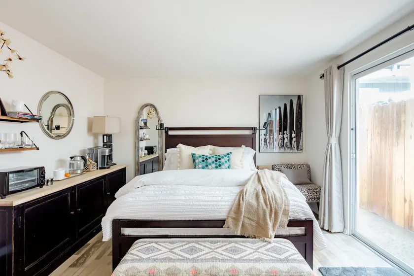 Studio by the Beach with Separate Entrance - Image 1