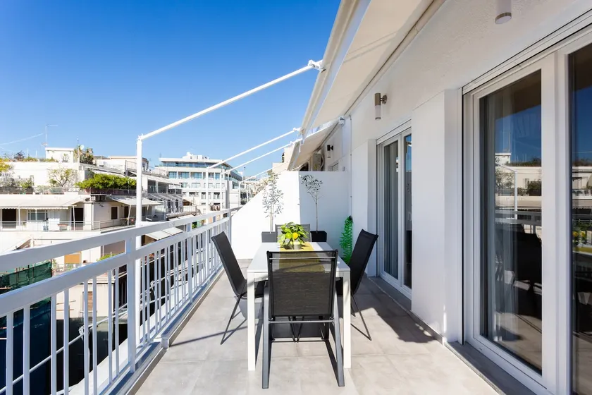 Light-Filled Apartment in the Beating Heart of Athens - Image 1