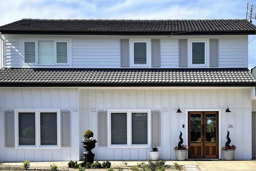 Modern Farmhouse at Pacific Sands Mollymook Beach - Image 1