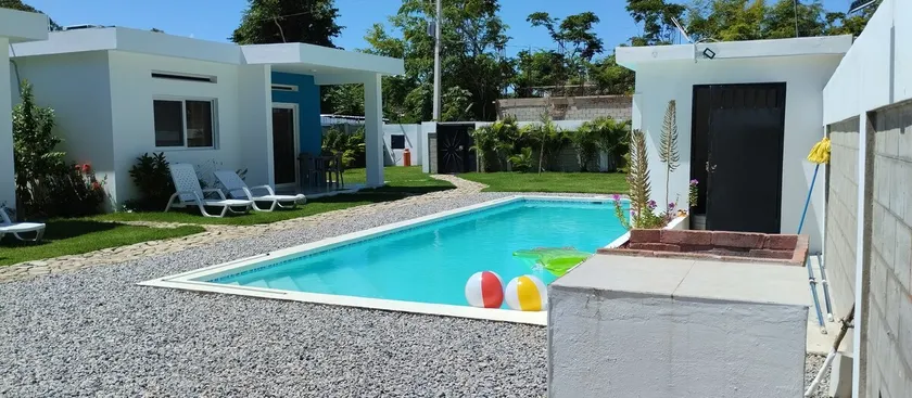 apartment within walking distance of the beach - Image 1