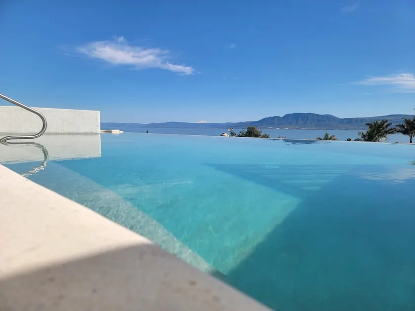 Monte Laguna Hot Springs, luxury home with pool - Image 1