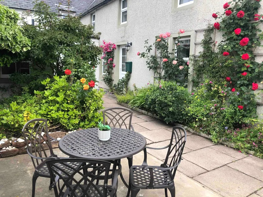 Kings Cottage, Nairn - a charming place to stay - Image 1