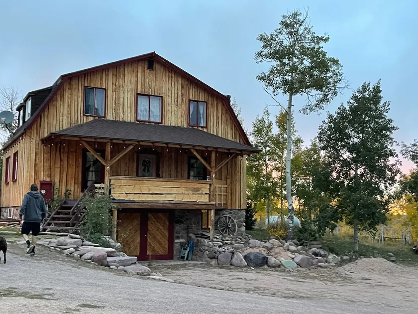 The Mountain House peaceful, views w/ hot tub. - Image 1