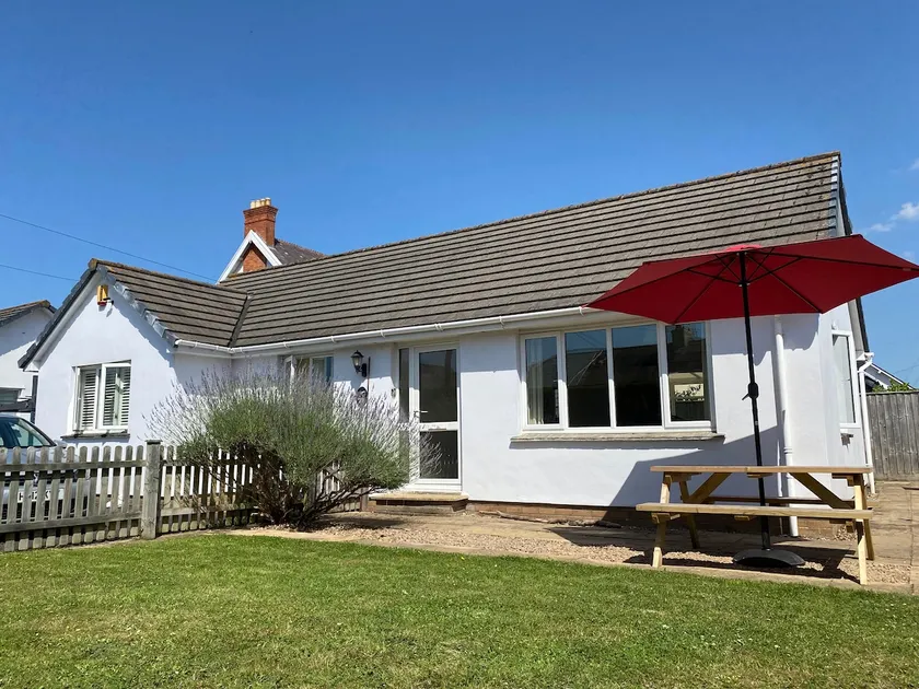 Stockwood Holiday Bungalow - Image 1