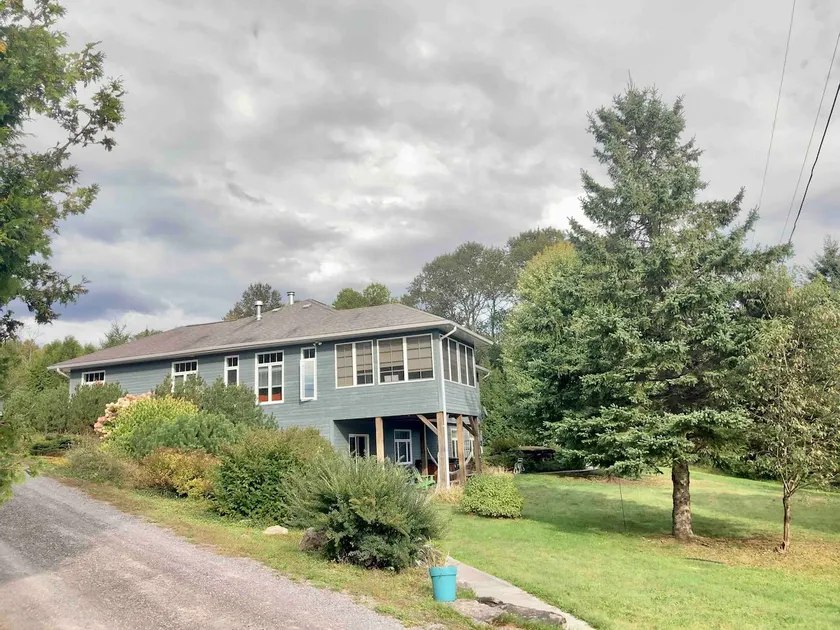 Secluded 4-Season Country Home - Lake+Hot Tub+EV - Image 1
