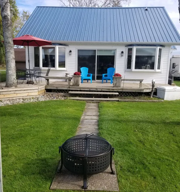 Cozy Riverfront Cottage-Au Gres Waterfront Retreat - Image 1