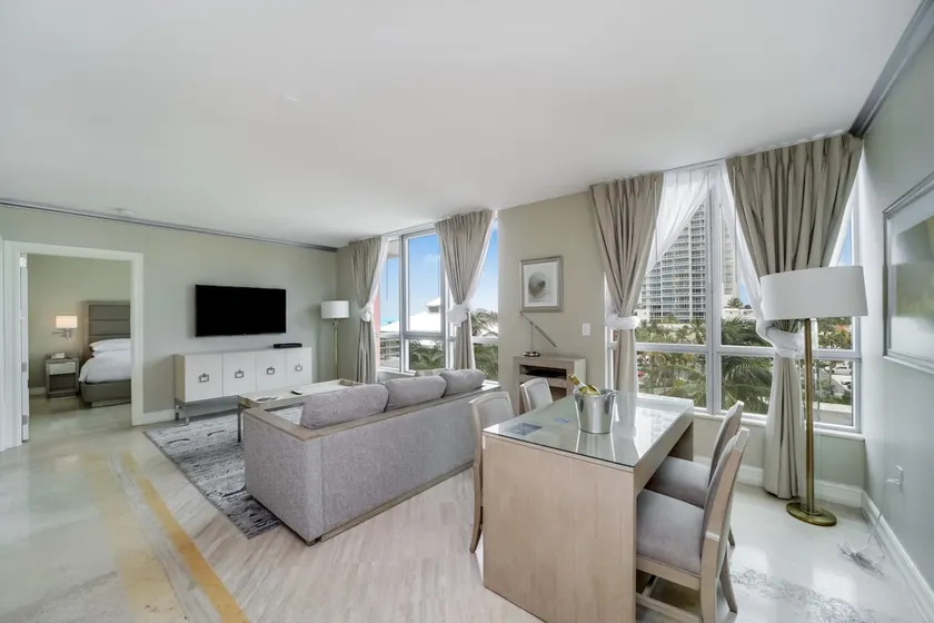 Suite Apartment In South Beach - Image 1