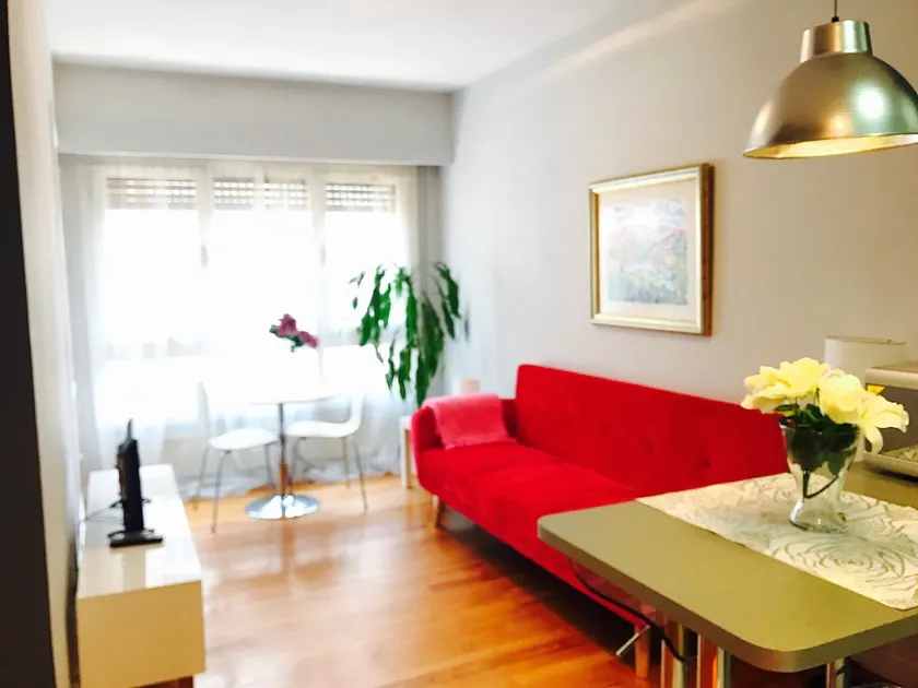 BEAUTIFUL APARTMENT 15' CENTER. WIFI + PARKING - Image 1