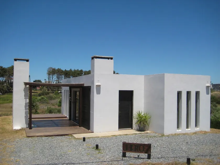 JIRO HOUSE PUNTA DEL DIABLO URUGUAY - Image 1