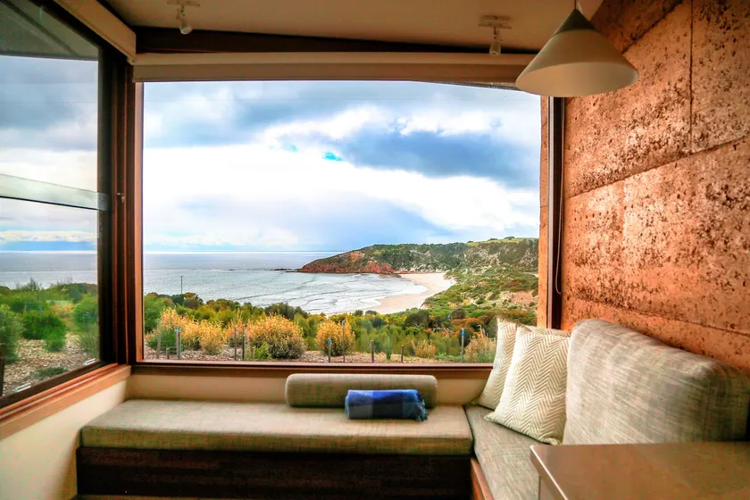 Stunning Sheoaks Villa with Ocean Views - Image 1