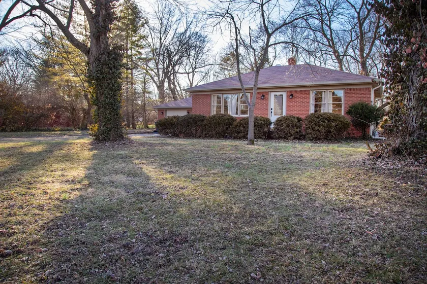 Cozy North Side Home - Image 1