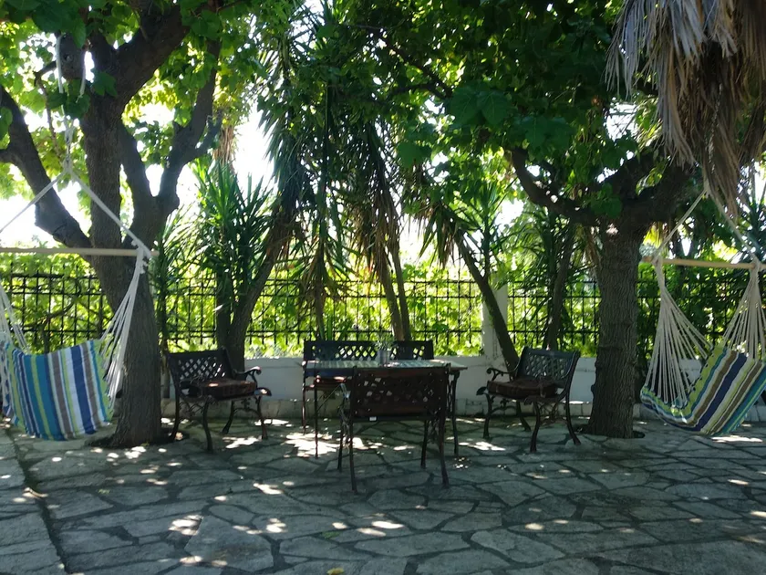 Kesi Holiday Home - Image 1