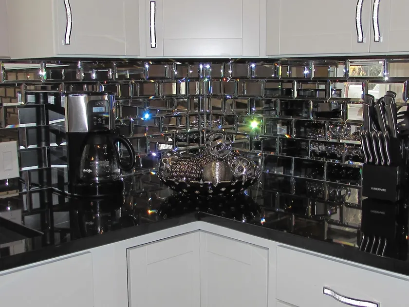 Luxurious remodeled home !! - Image 1