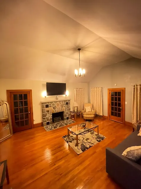 Impressive Comfort - Image 1