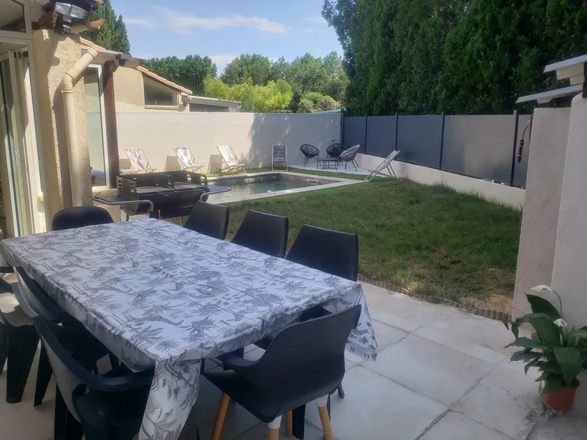 Villa in Provence with pool. - Image 1