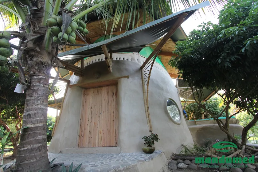 Cozy EARTH HOUSE near the beach - Image 1
