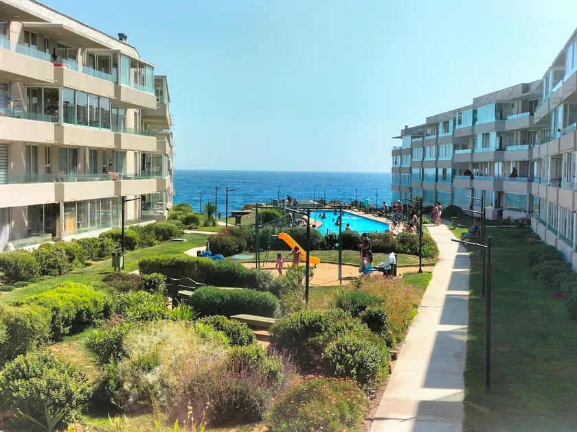 Looking for an oceanfront view? This is the place - Image 1