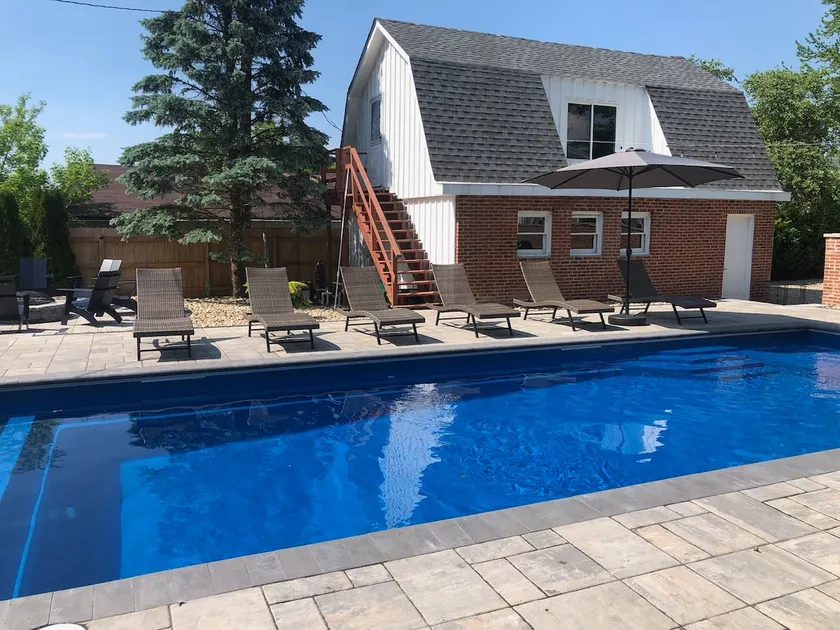 Vintage, restored home w/ pool, hot tub & courtyard-just blocks to town & beach - Image 1