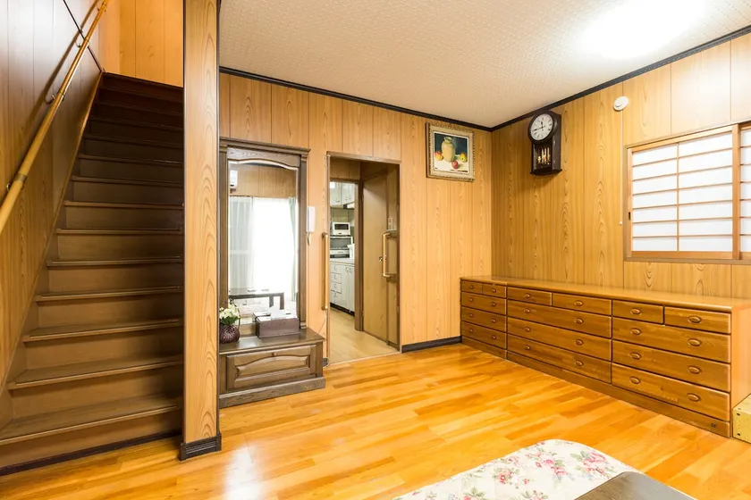Entire villa! Newly renovated Chinese villa, 10 minutes from Kyoto Station and Fushimi Inari-taisha Shrine - Image 1