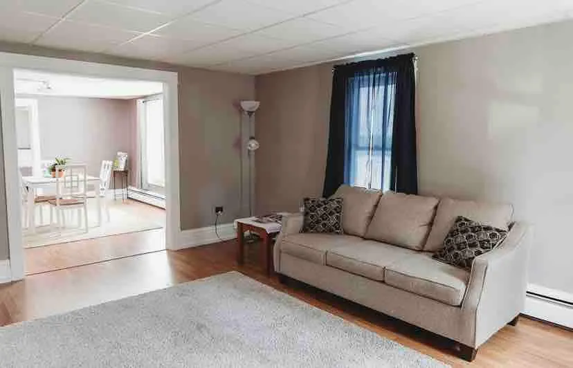 The Lounge - Image 1