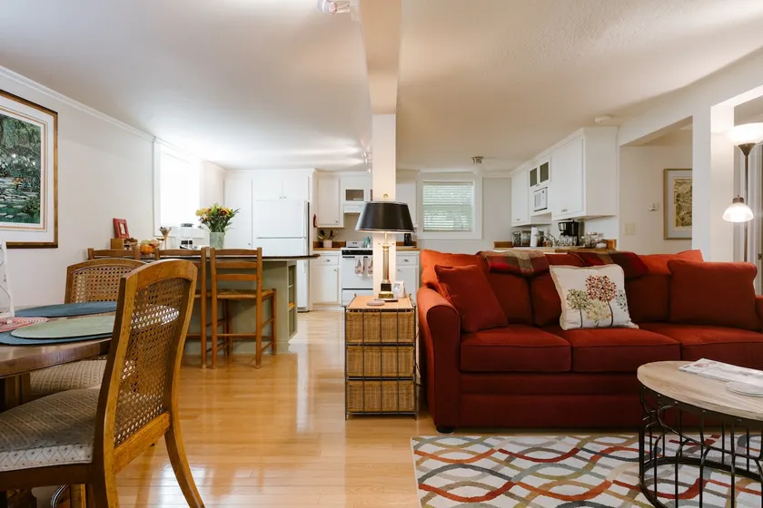 Spacious 750sf Walnut Creek Guest Cottage - Image 1