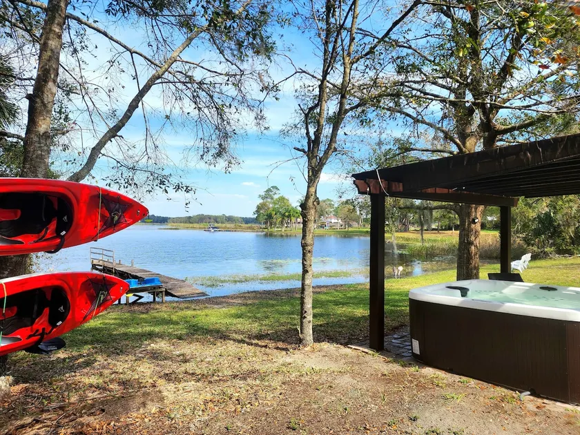Independent Unique Lake guest house/kayaks/jacuzzy - Image 1