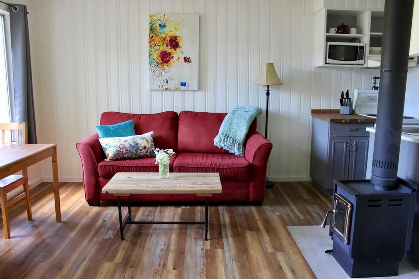 2 Bedroom Lakeview Cabin - Image 1