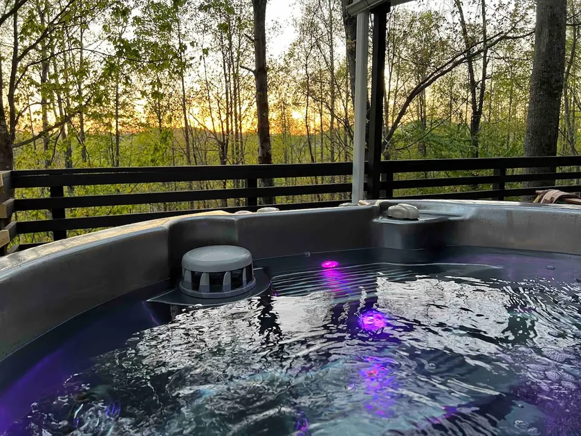 Adventure Cabin | Hot Tub + Fire Pit - Image 1