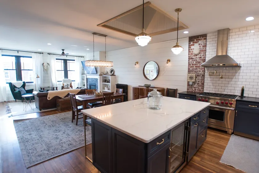 Loft Above LuLu’s - Image 1