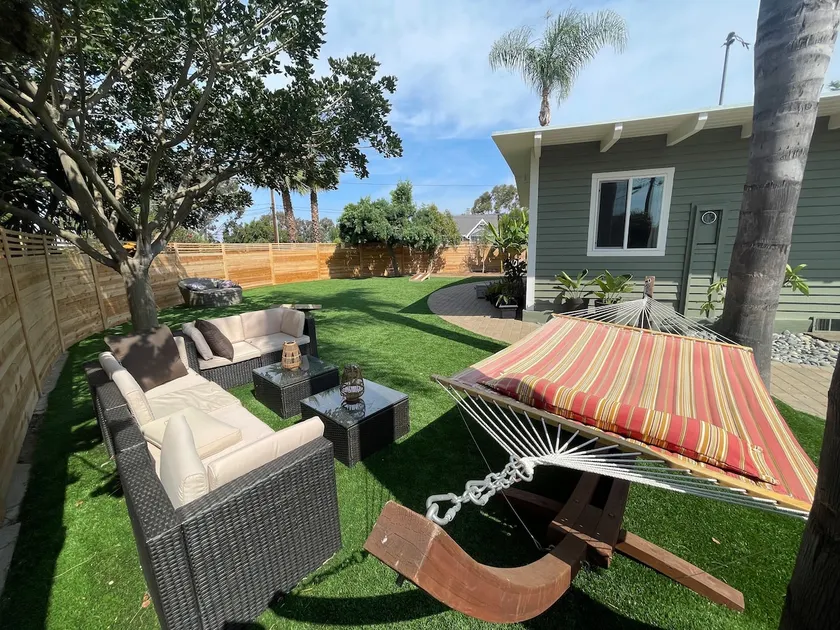 Modern Tropical Bungalow - Short drive to beaches! - Image 1