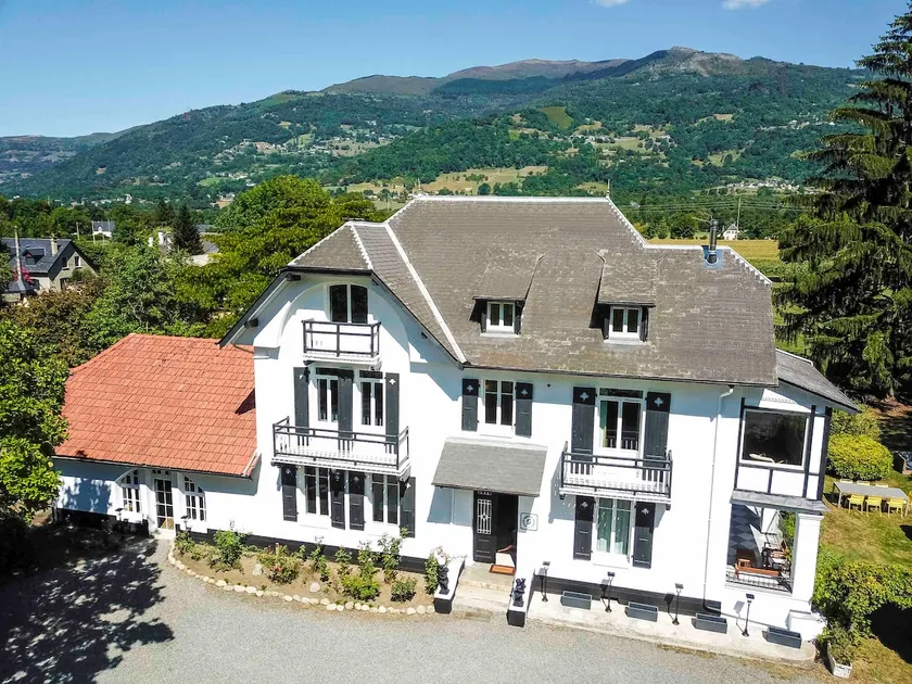 Luxury Pyrenees Villa, Tourmalet, gardens, gym - Image 1