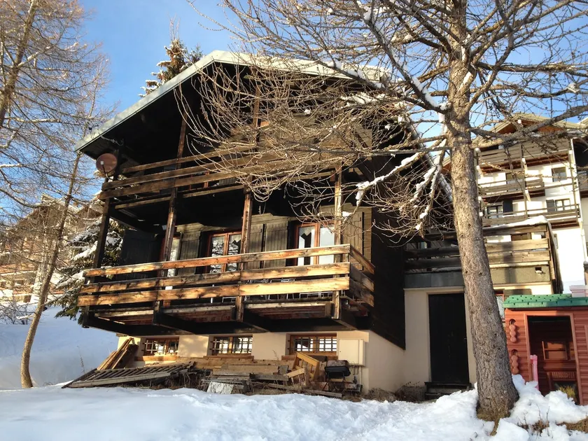 Large cottage close to the slopes - Image 1