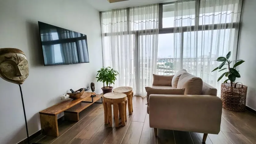 Cozy 1 Bedroom/Living Room Apartment, Lagoon View - Image 1